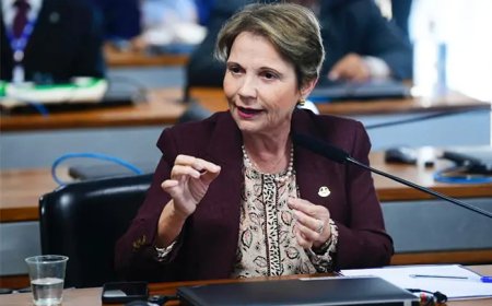 Senadora aguarda análise do TSE sobre denúncia contra Lula na Sapucaí