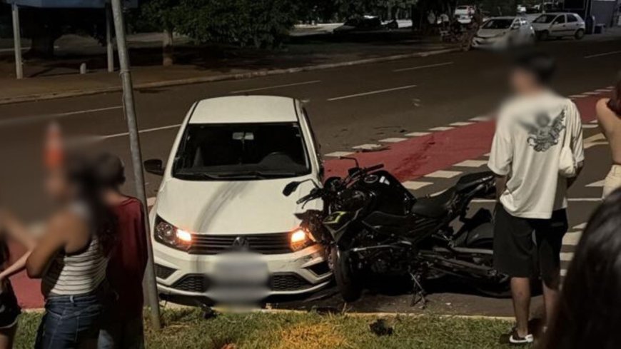 Bêbado pega carro ‘emprestado’, faz retorno proibido e deixa motociclista em estado gravíssimo na Afonso Pena