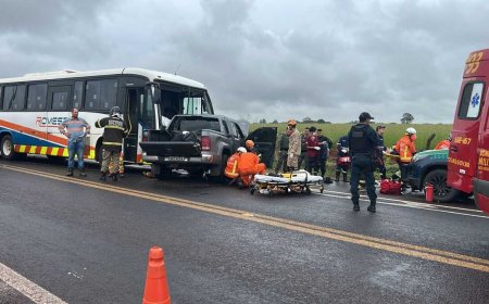 Batida entre ônibus e caminhonete deixa um morto na MS-040