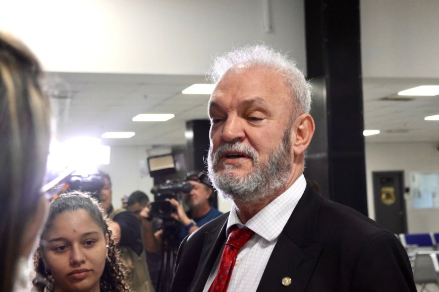 Deputado cobra reação do STF após PF citar conversas de Toffoli e Vorcaro