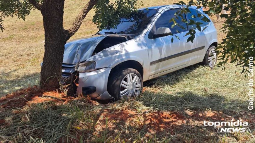 Motorista Passa Mal e Bate em Árvore na BR-163
