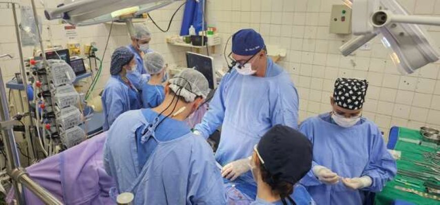 Cirurgia Inédita no HU: Tecnologia e Trabalho em Equipe Salvam Vidas