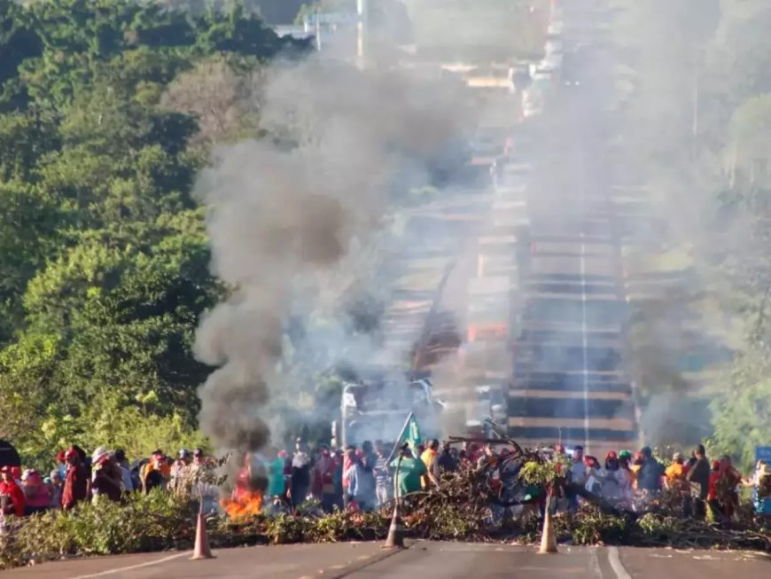 BR-163 Bloqueada por Integrantes do MST em Campo Grande