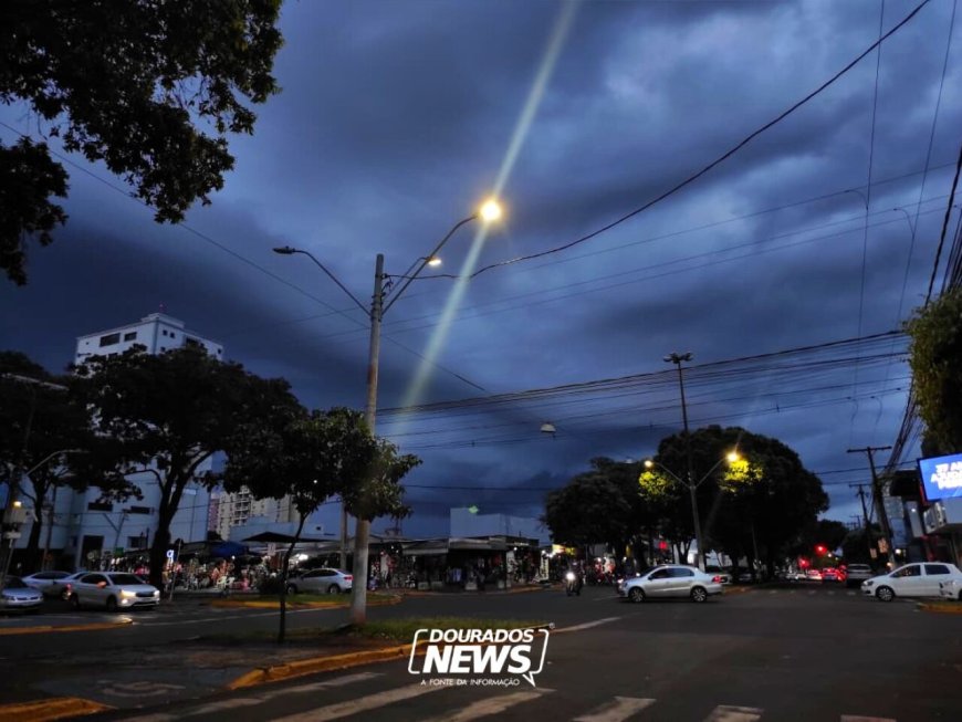 Chuvas intensas e ventos fortes colocam Dourados em alerta