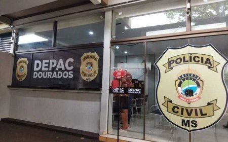 Homem é preso após avançar carro contra portão e ferir ex-companheira