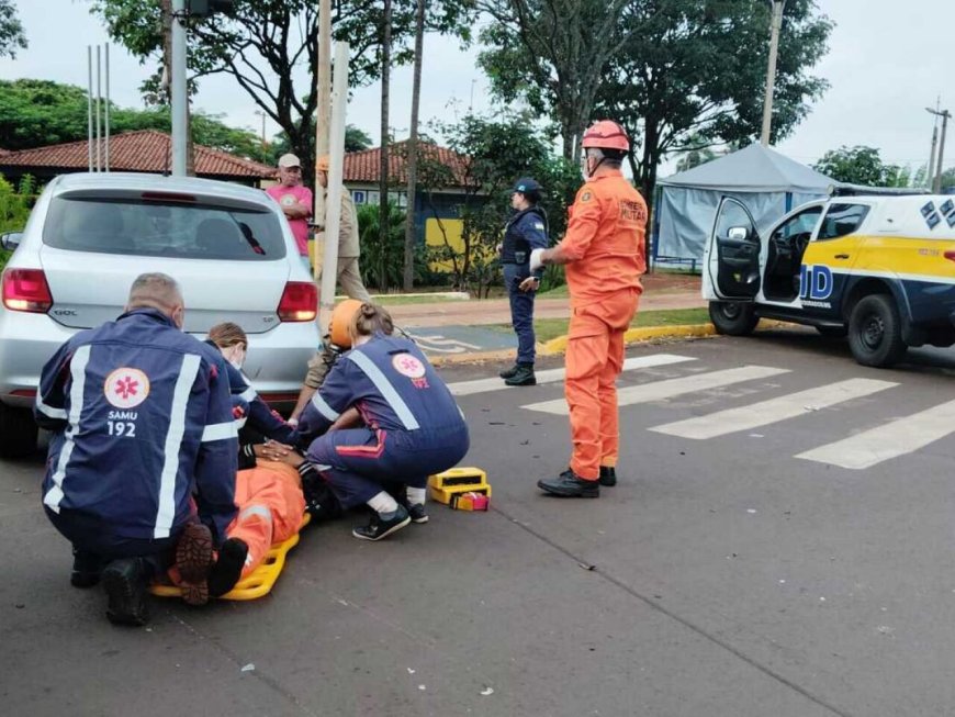 Motociclista em Estado Grave Após Colisão com Carro
