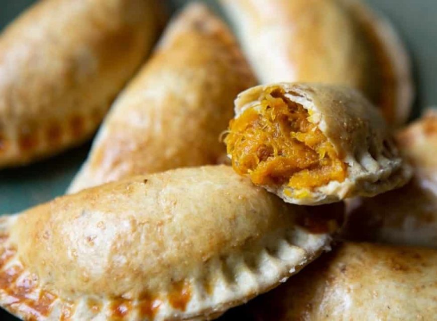 Pastel de Forno Simples com 3 Ingredientes: O Lanche Perfeito para Qualquer Hora
