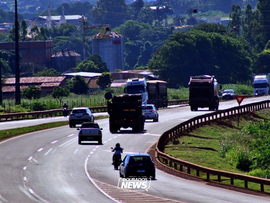Mais de 300 mil veículos devem trafegar pela BR-163 durante o feriadão