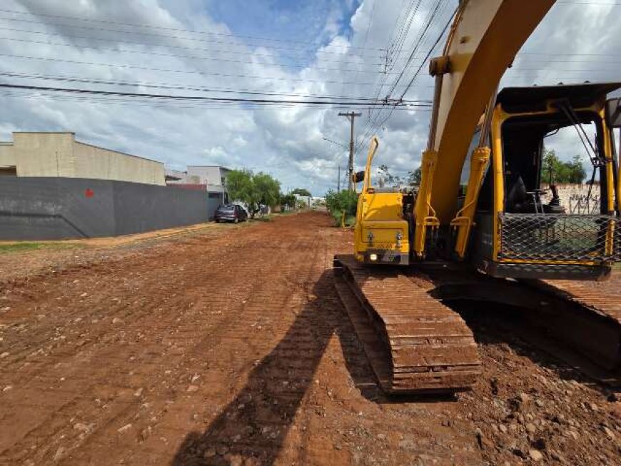 Moradores Fazem Vaquinha para Reparar Rua Esburacada