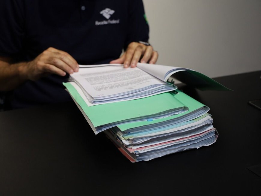 Operação contra fraude em medicamentos de câncer prende dois advogados