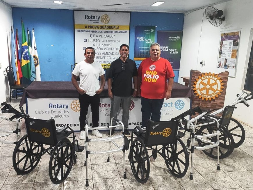 Rotary Club Guaicurus recebe doação de cadeiras de rodas do 7 de Setembro
