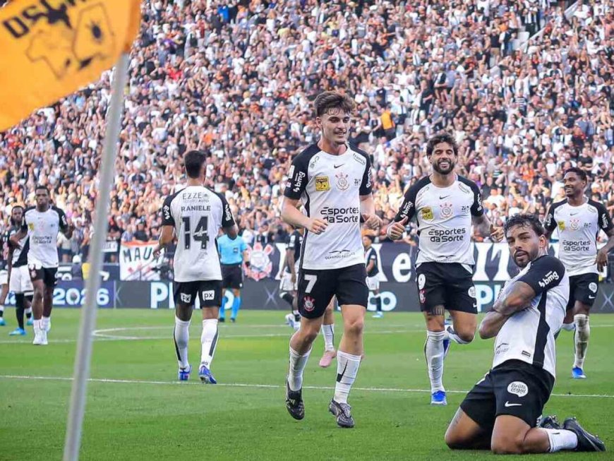 Corinthians vence Vasco e deixa zona de rebaixamento no Brasileirão