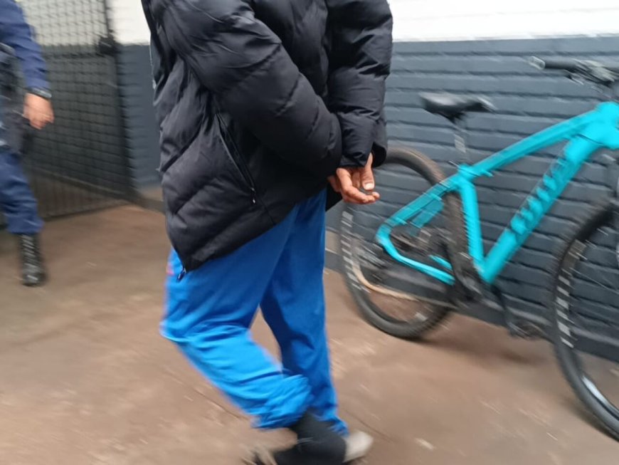 'Pilantra' é detido com bicicleta furtada e simulacro de arma em Dourados