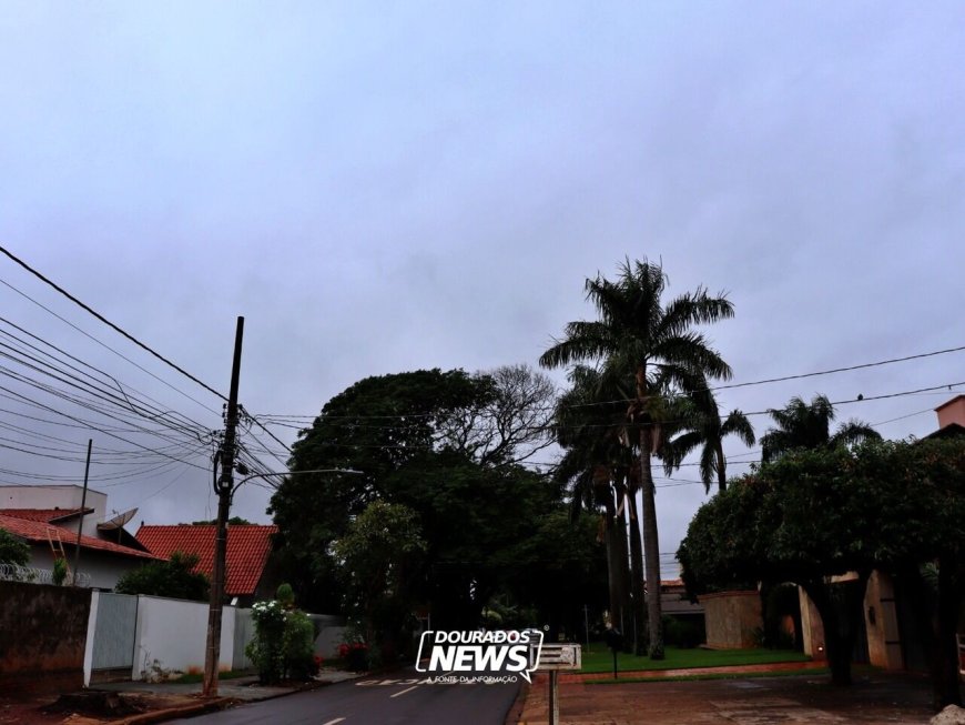 Inmet prorroga alerta para chuva forte e ventos em Dourados