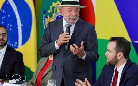 Lula diz que Desenrola Brasil ajudará população a 'tirar corda do pescoço'
