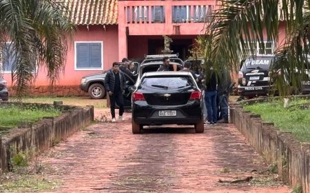Marido é levado para prestar depoimento após morte da esposa com tiro na cabeça