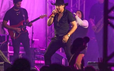 Show de Natanzinho Lima fecha 60ª Expoagro com chave de ouro