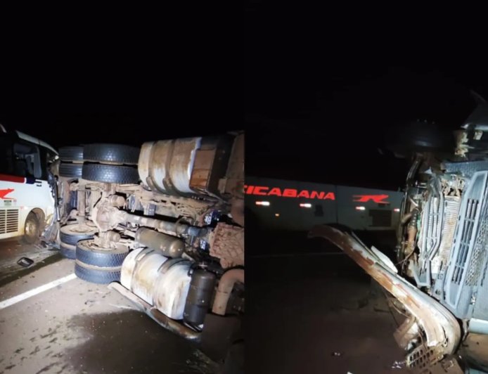 Acidente entre ônibus e caminhão com gado deixa feridos e bloqueia trânsito