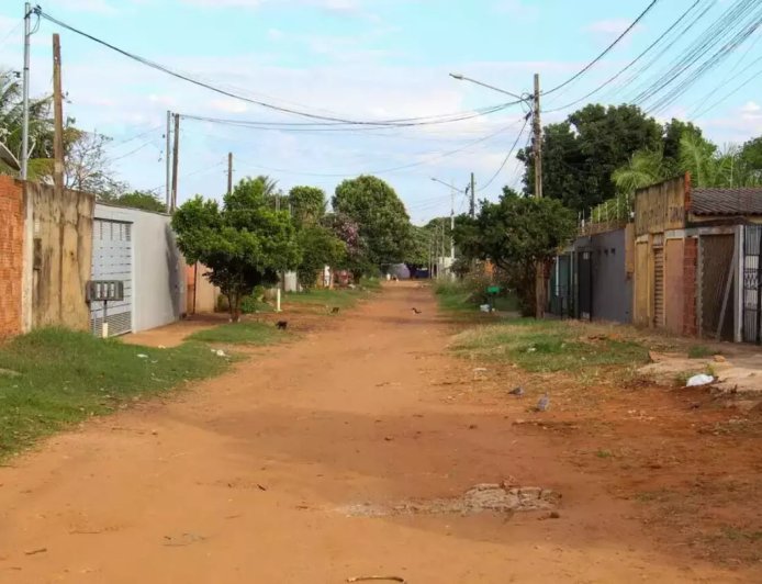 Jovem de 18 anos é atacada e estuprada por motociclista em Campo Grande