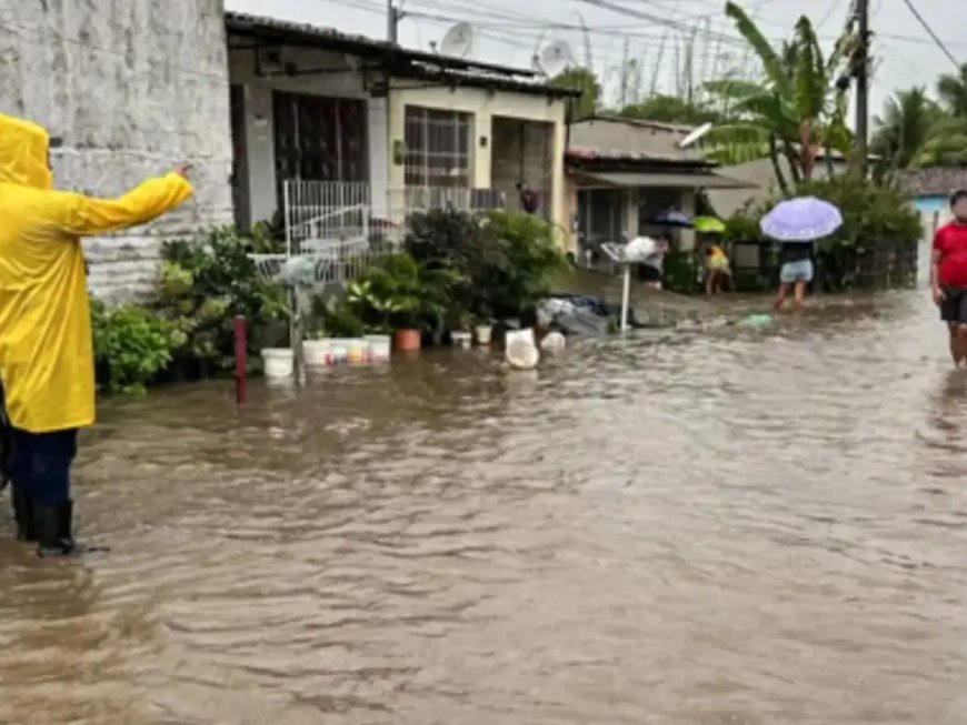 Chuvas em Pernambuco: Deslocamento de 9,4 mil pessoas devido às fortes chuvas