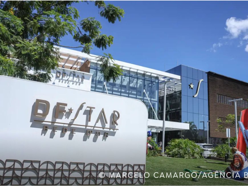 Bolsonaro segue internado com quadro estável após cirurgia no ombro