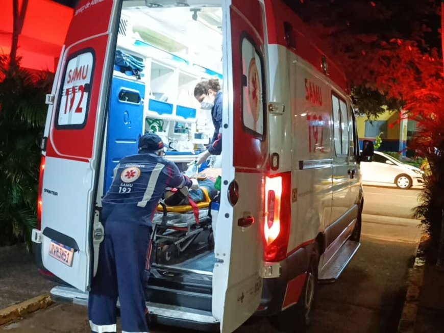 Homem atropelado por carreta enquanto dirigia bicicleta elétrica na BR-163 morre no Hospital da Vida