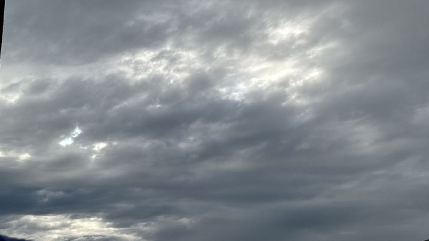 Sexta-feira de céu nublado e previsão de temporal em Dourados