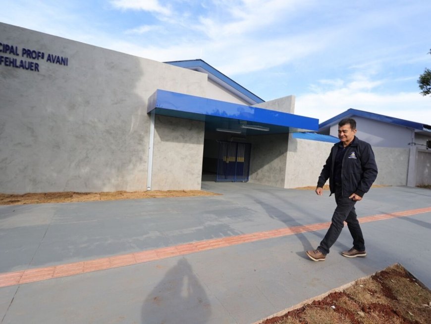 Prefeito Marçal Filho vistoria obras da Escola Avani e parte das aulas será liberada em novo espaço