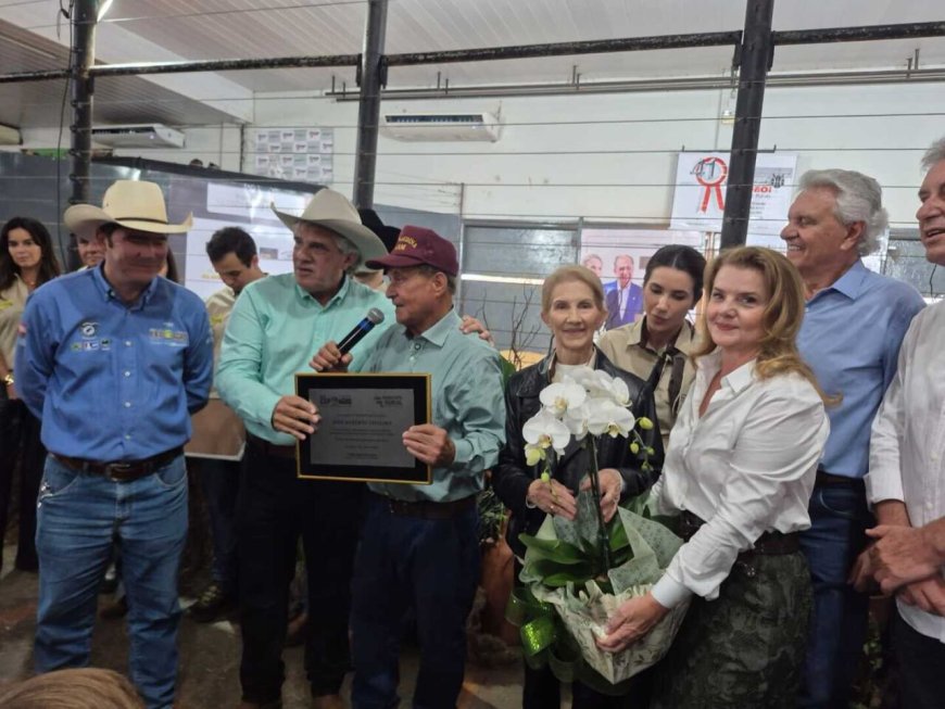 Gino Homenageia Zé Teixeira em Leilão Histórico na 60ª Expoagro