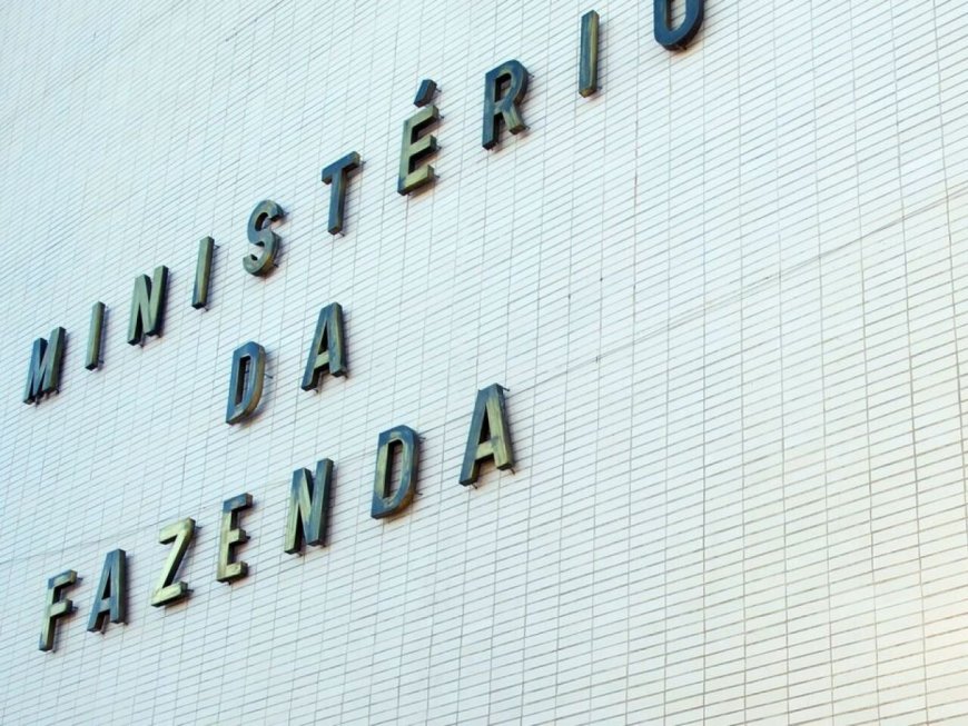 Fazenda eleva para 4,5% estimativa de inflação com guerra e petróleo
