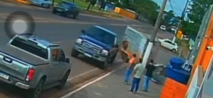 Trailer se Desprende de Caminhonete e Quase Atinge Pedestres em Água Clara