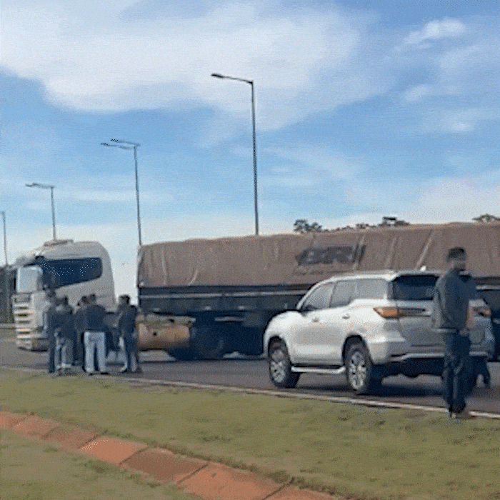 Motorista Protesta Contra Pedágio e Obras na BR-163