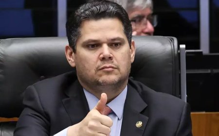 Alcolumbre sugere 'melhorar' 6x1 e quer passar PEC por comissões