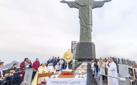 Cristo Redentor recebe tapete de patchwork no Corpus Christi