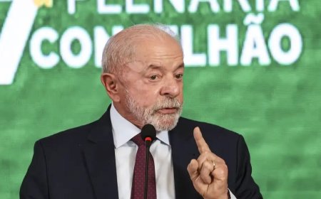 Governo estuda devolução de celular roubado nos Correios, diz Lula