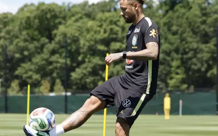 Neymar Volta a Treinar com a Seleção Brasileira