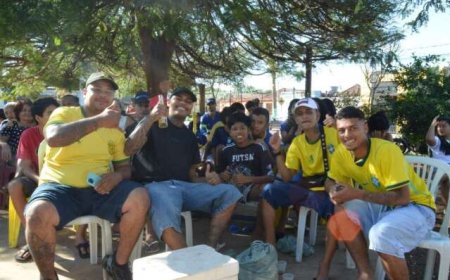 Praça Marçal de Souza vira ponto de encontro para torcer pelo Brasil