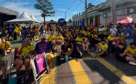 Torcida Aproveita Primeiro Dia Ensolarado da Copa
