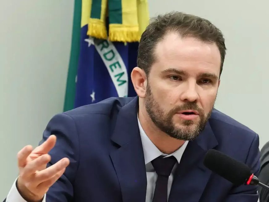 Receita pode deixar de exigir declaração do IR em até três anos