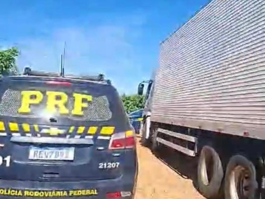 Caminhão roubado no Paraná é encontrado abandonado no Mato Grosso do Sul