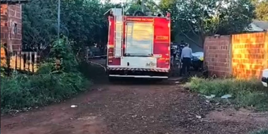 Incêndio em Dourados: Homem de 41 anos morre carbonizado após casa ser destruída
