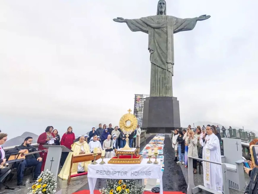Cristo Redentor recebe tapete de patchwork no Corpus Christi