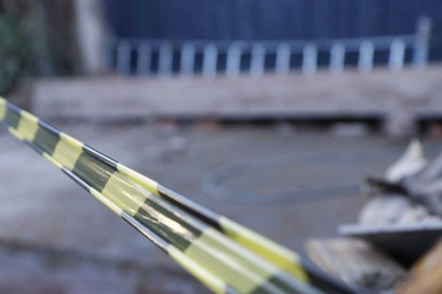 Dupla é vista saindo de casa onde homem foi espancado até a morte