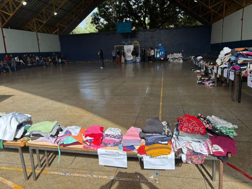 Famílias do Itahum Recebem 4 Mil Peças da Campanha do Agasalho