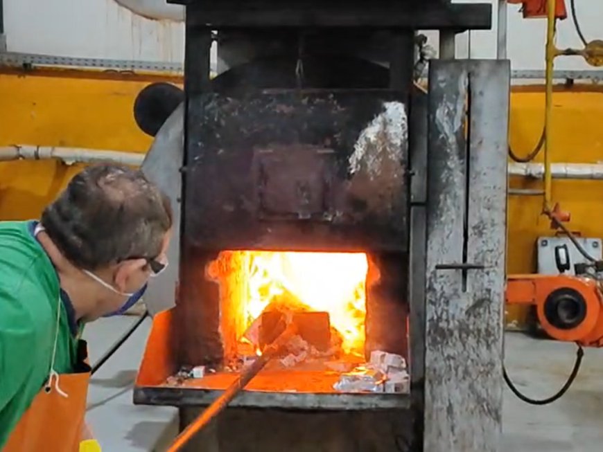 Mais de uma tonelada de produtos irregulares são incinerados em Dourados