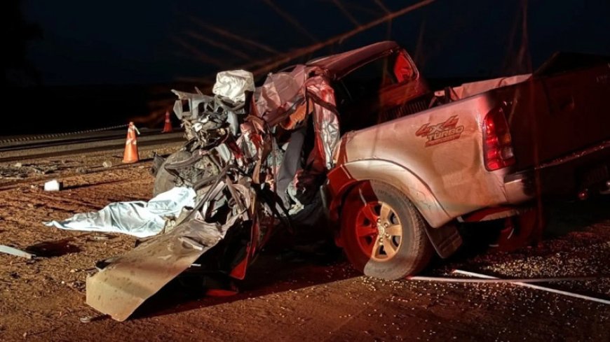 Motorista de Dourados morre em colisão entre Hilux e carreta na MS-141