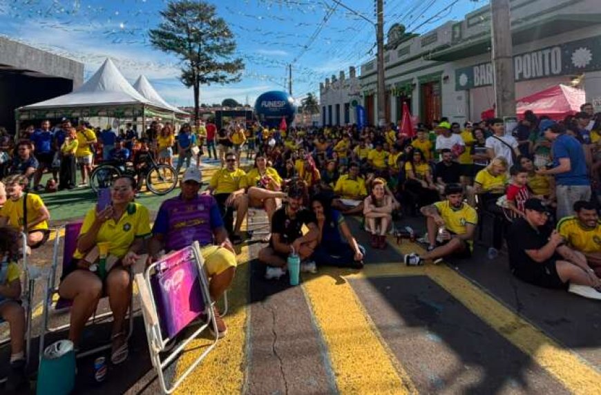 Torcida Aproveita Primeiro Dia Ensolarado da Copa