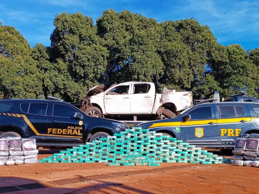 Caminhonete Carregada com 270 Quilos de Drogas Capota na BR-419
