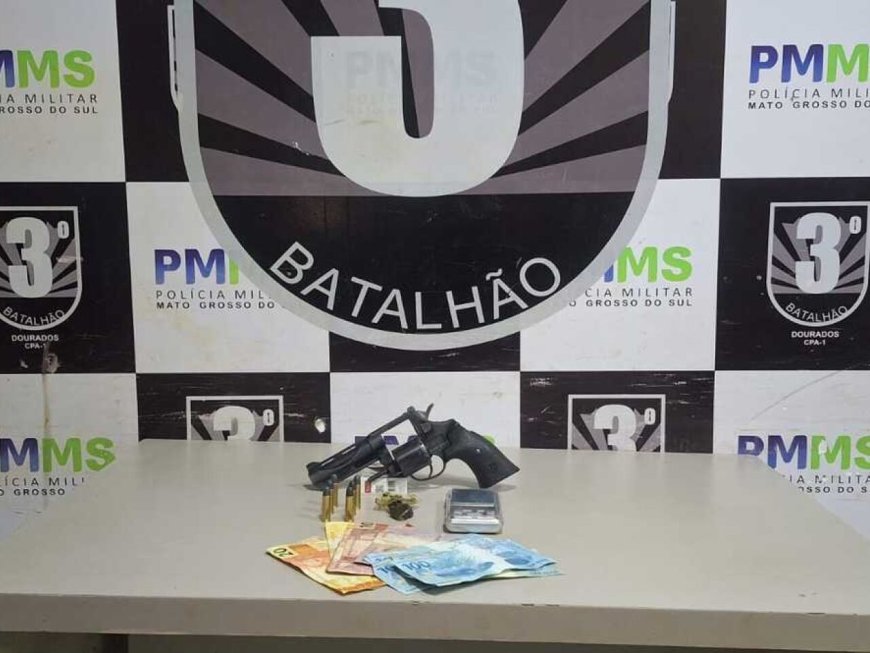 Jovem é preso em barbearia de Dourados acusado por tráfico de drogas e porte ilegal de arma